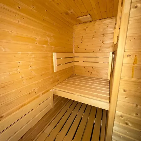 Stylish With Private Sauna And Parking