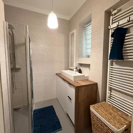 Stylish With Private Sauna And Parking